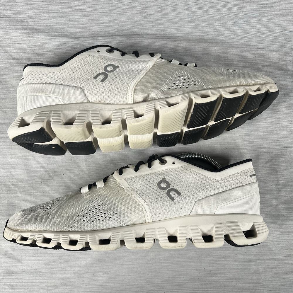 On Running Cloud X Women’s Size 11 White Running Fitness Gym Sneakers PWL VK